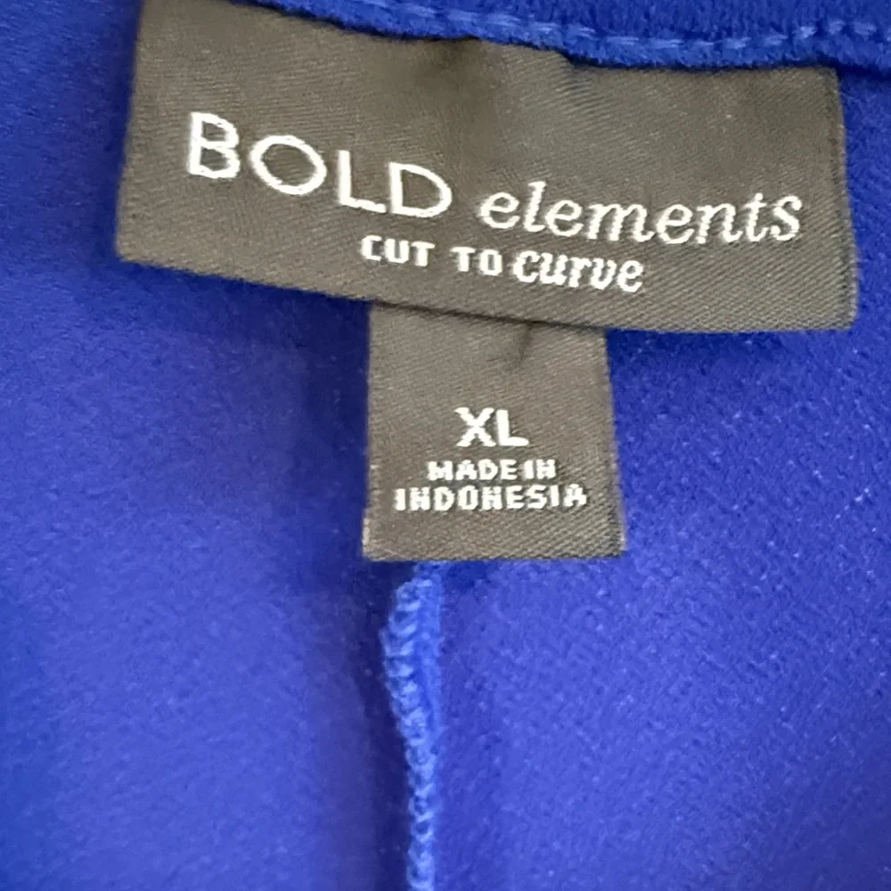 BOLD elements Cobalt Blue Cutout Sleeve Blouse - Picture 2 of 6